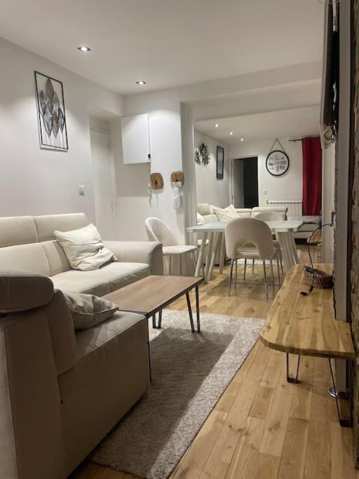 Appartement Convivial Pour Sejourner Le Kremlin-Bicêtre Екстериор снимка