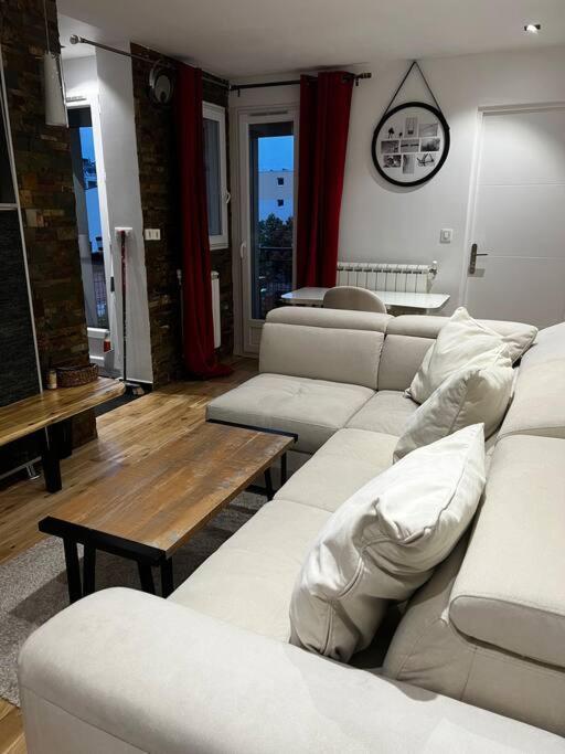 Appartement Convivial Pour Sejourner Le Kremlin-Bicêtre Екстериор снимка